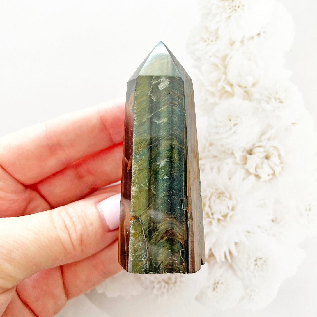 Blue tigers eye generator