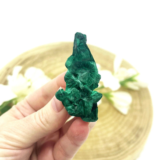 Fibreous malachite