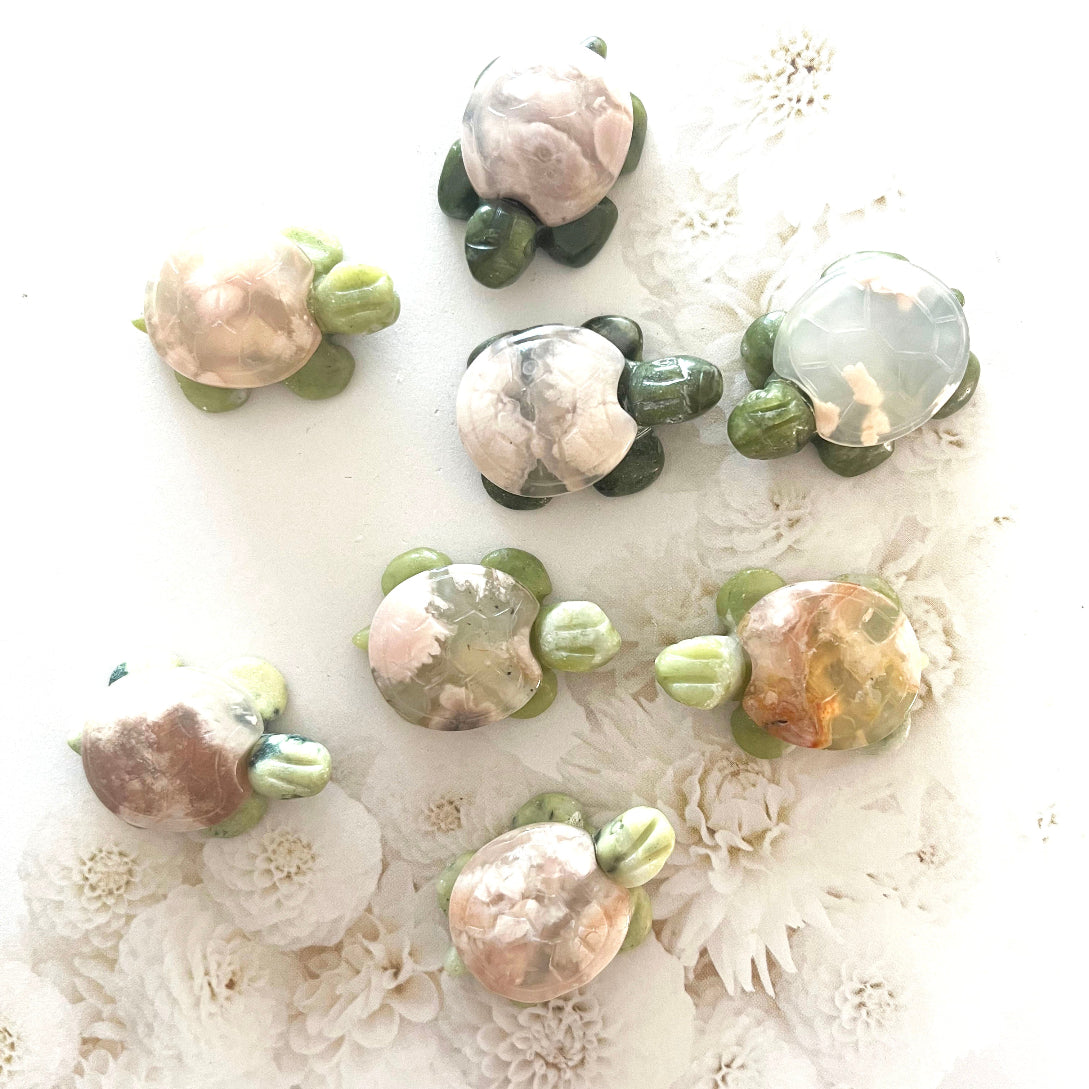 Flower agate turtle carving