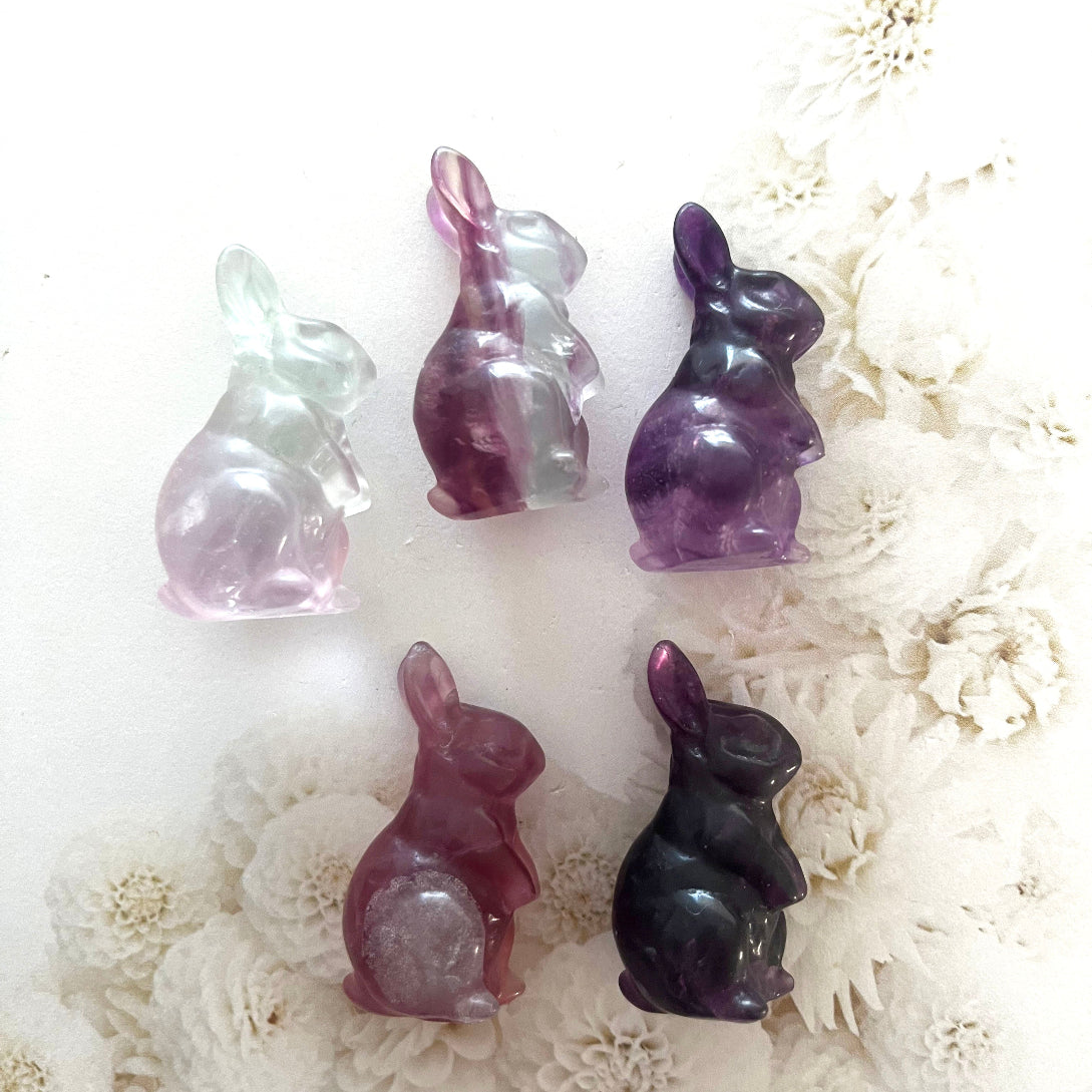 Fluorite rabbit carving