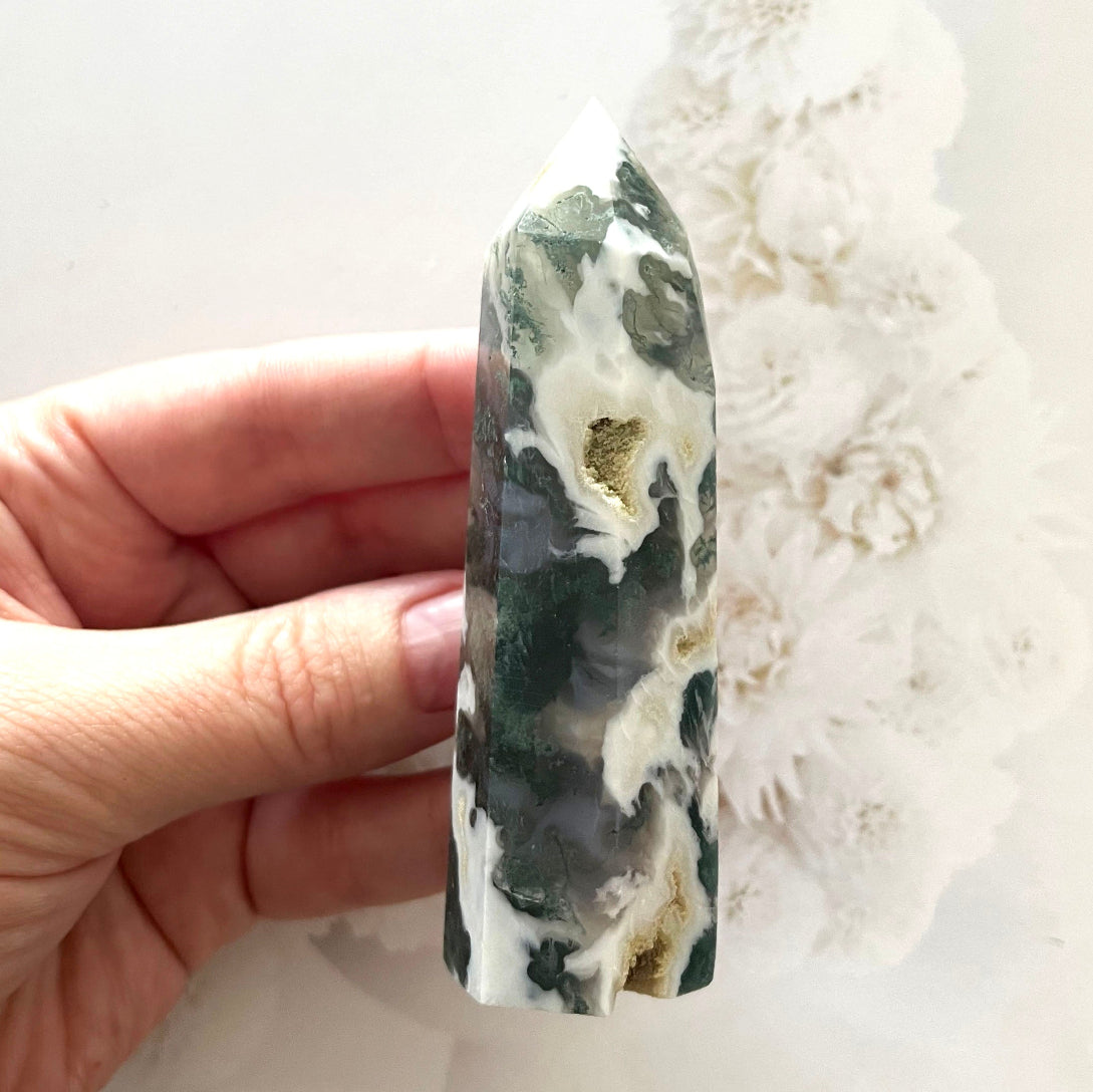Moss agate generator