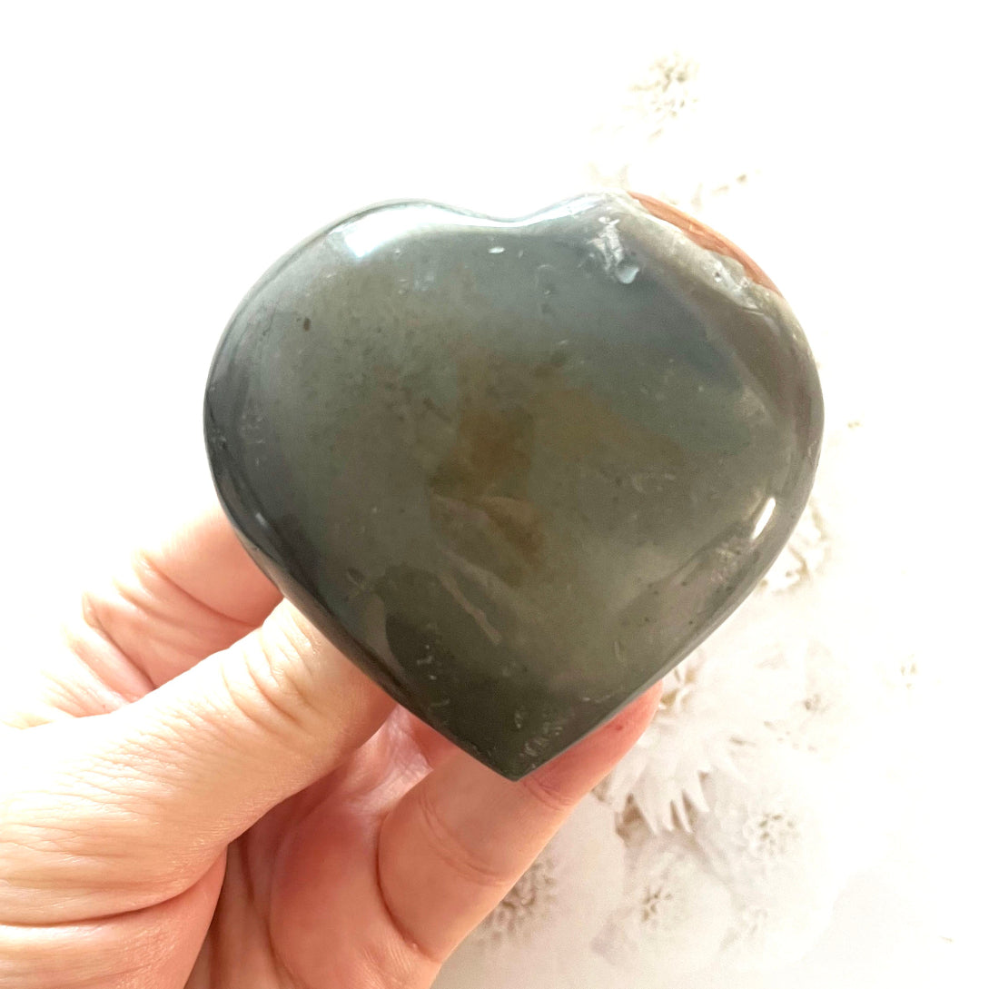 Polychrome crystal heart