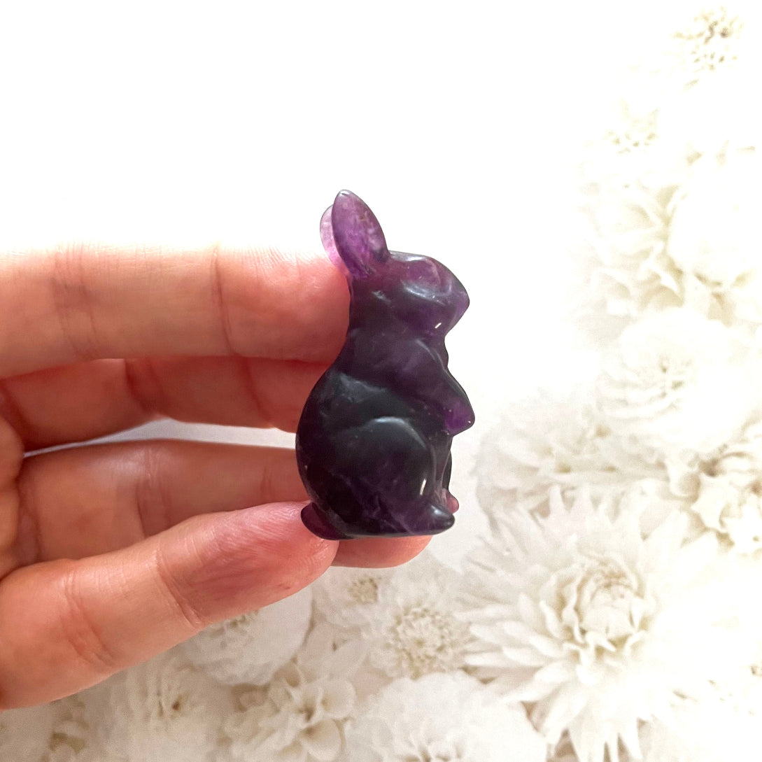 Fluorite rabbit carving