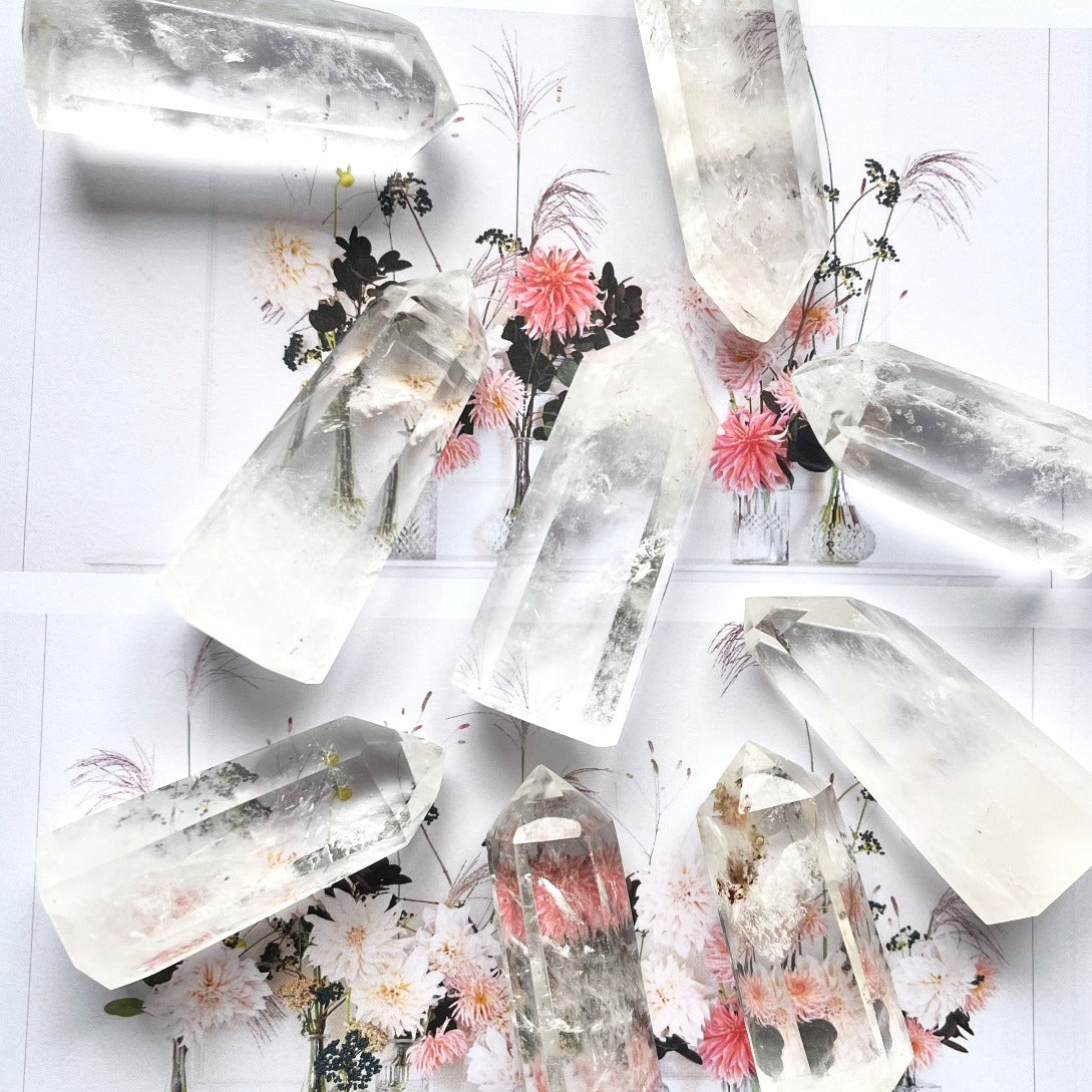 Small quartz generator