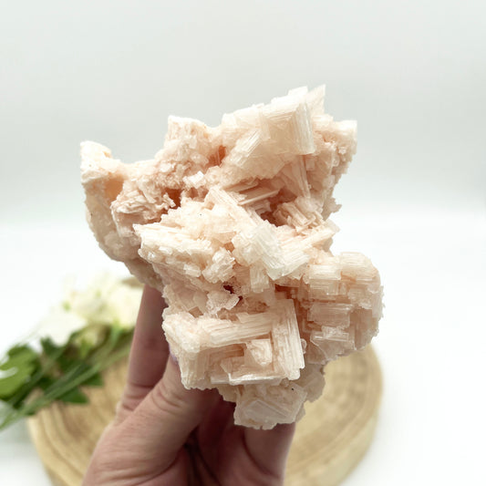 pink halite salt mineral crystal