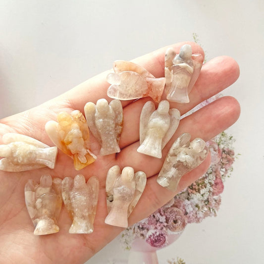 Flower agate angel carving