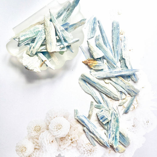 Blue Kyanite crystal chips