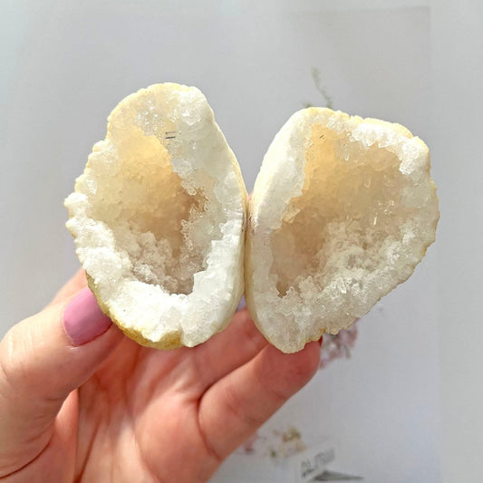 Geode crystal pair
