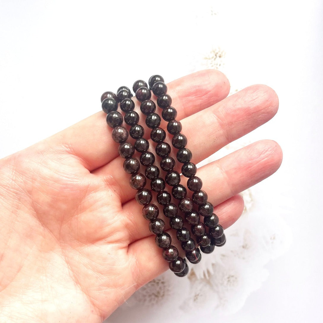 Garnet bracelet 5mm