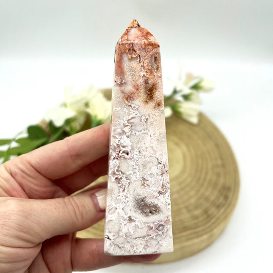 Pink lace agate tower